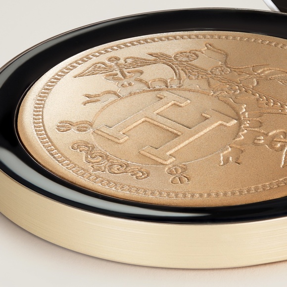 Hermès Poudre d’Orfèvre face and eye illuminating powder - Picture 3 of 8
